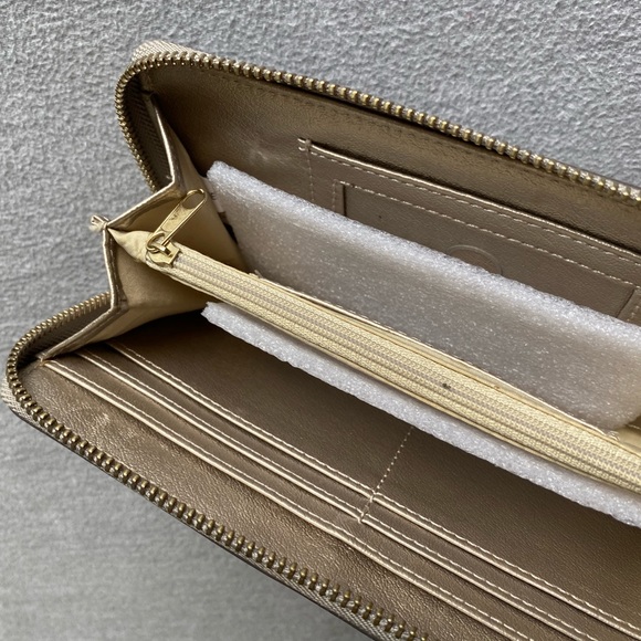 Wallet. - Picture 3 of 4